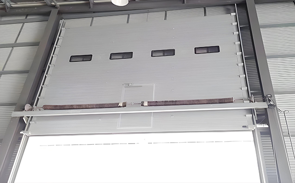 高昌工业滑升门