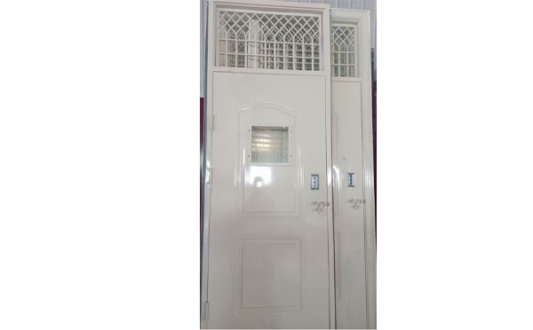 高昌学校教室门