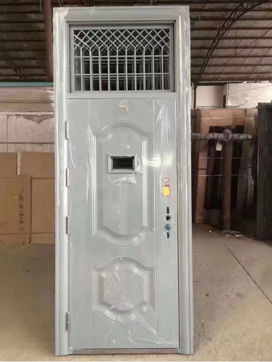 高昌学校教室门