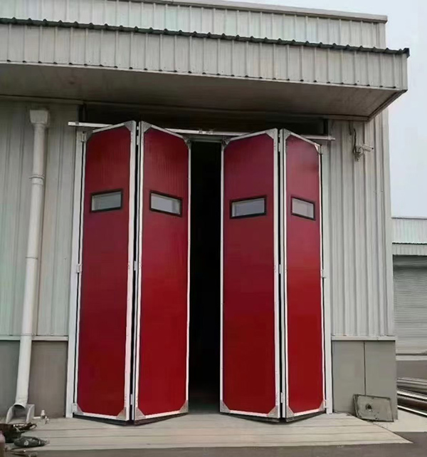 高昌工业折叠门在大型装配车间出入口的应用实例